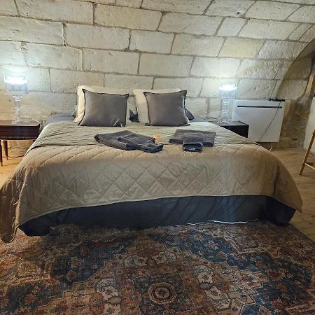 Hotel Robin Quantin In The Heart Of Old トゥール エクステリア 写真
