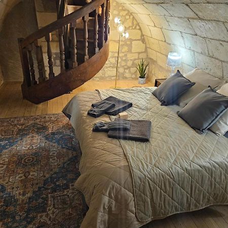 Hotel Robin Quantin In The Heart Of Old トゥール エクステリア 写真
